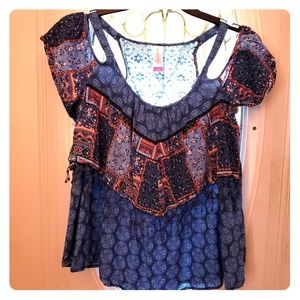 Sale!  Blue/Coral Medium Cold Shoulder Shirt🔥